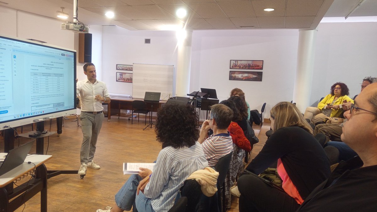 Segunda sesión y clausura del curso "Erasmus + para el Conservatorio de Música "  Profesional  de Salamanca. Muchas gracias a Luis Miguel Sáez <a href="/salamancaconser/">Conservatorio de Salamanca</a>💡📚 #innovaCyL #formaciónCyL