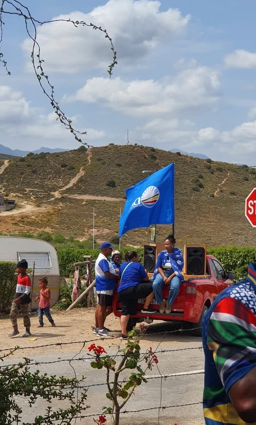 WesternCapeDA's tweet image. 🗳️💙 Vandag is jou kans om van die ANC ontslae te raak en beter lewensomstandighede in Langeberg Wyk 4 en Swellendam Wyk 6 te hê. #StemDA vandag.

📍Stemlokale

Langeberg Wyk 4: Happy Valley Gemeenskapsaal
Swellendam Wyk 6: Pentacostal Protestant Kerk