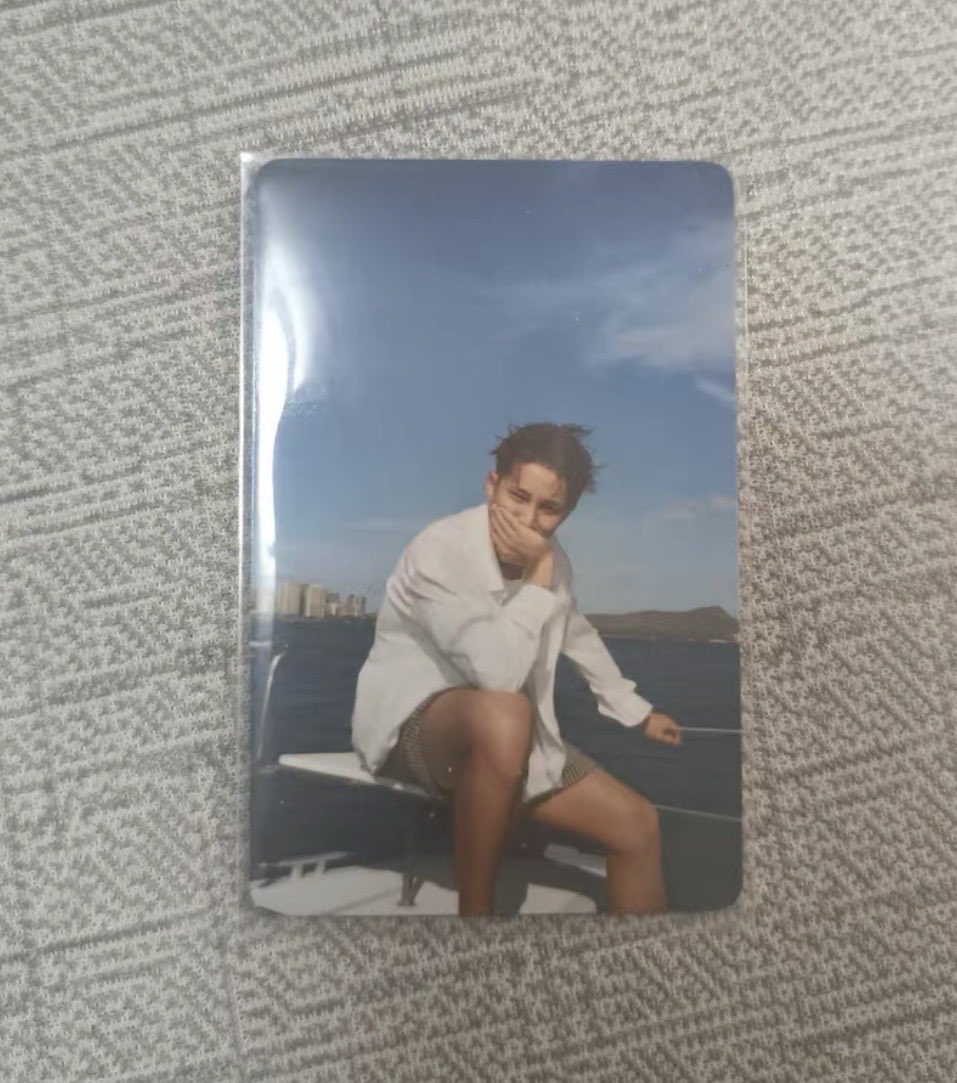 help rt!

svt minyu hype vibes md photocard holder pc

—₱650 + isf
—payo once secured 
—jnt or flash ; philpost or dhl
—feta

reply ‘mine’ or dm! 

t. wts lfb ph seventeen photocard pc