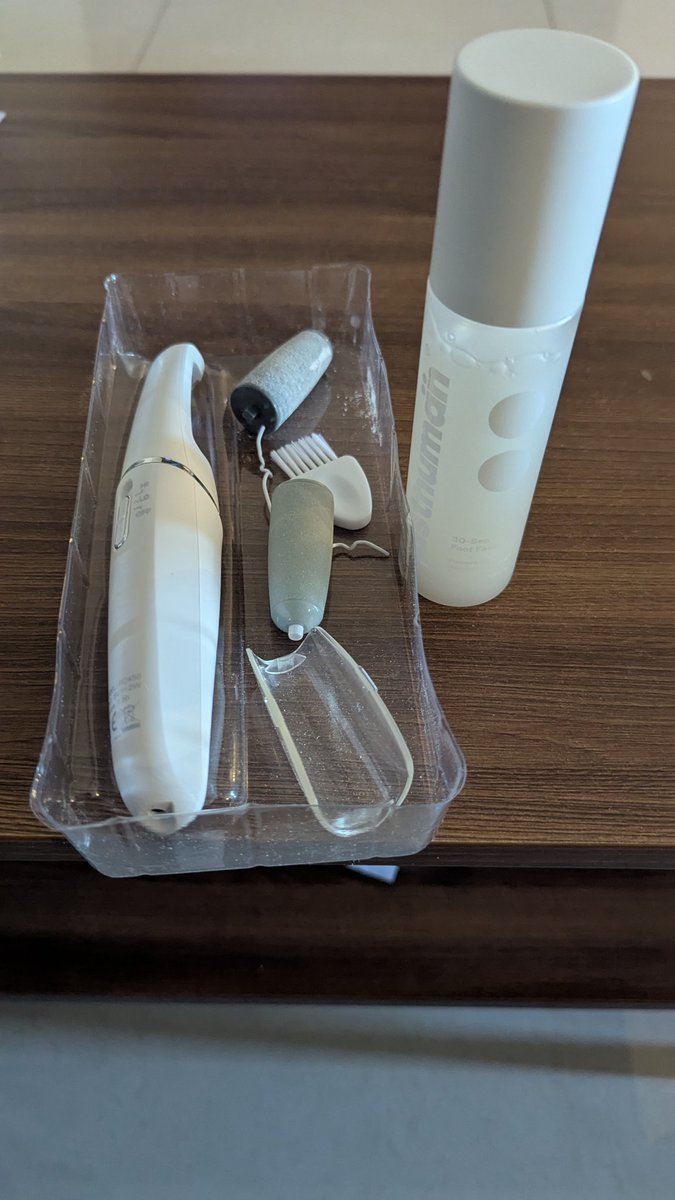 saaiyer's tweet image. One of the best things I have invested. Callus remover and a foot facial solution. I don&apos;t ever think I am getting a pedicure again. Not an affiliate not a paid promotion. Paid money, bought, used and sharing in case someone finds it useful.