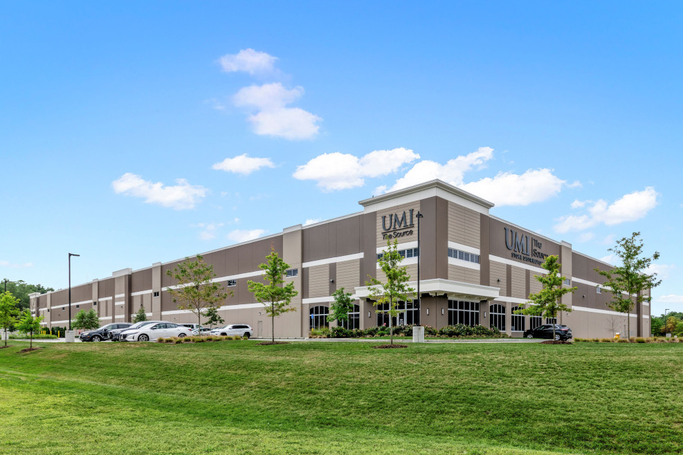 StoneWrld's tweet image. @[urn:li:organization:10194792:UMI Stone] has moved from its Boston location to a brand-new expanded facility in Wrentham, MA. Check it out!stoneworld.com/articles/95154…
#UMIStone #distributor #slabs #naturalstone