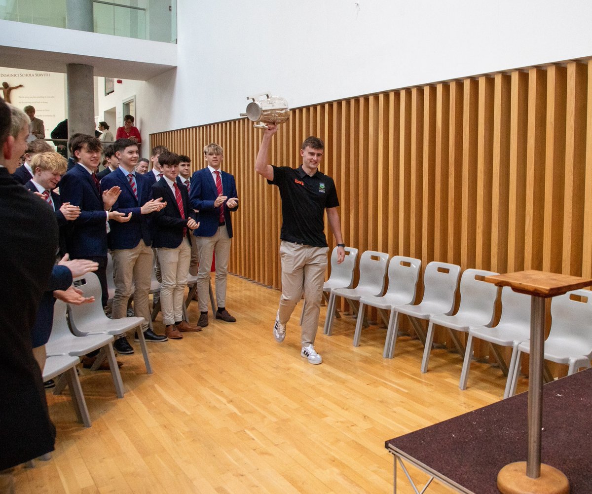 Glenstal Abbey School tweet media