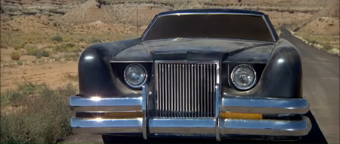 Mercedes Benz ha mostrado su Vision Iconic Concept. 
Es el coche ideal para un remake de la iconica, The car.