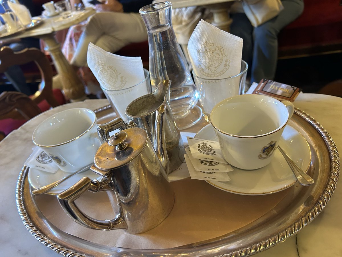 カフェラテ - Search / X