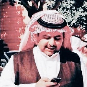 بسبب نشره تغريدة تعزية بوفاة الإصلاحي الراحل الدكتور عبدالله الحامد رحمه الله، اعتقلت السلطات المحامي #سلطان_العجمي في أبريل 2020، وانقطعت أخباره منذ ذلك الحين.
نطالب السلطات بالكشف عن مصيره فورًا.