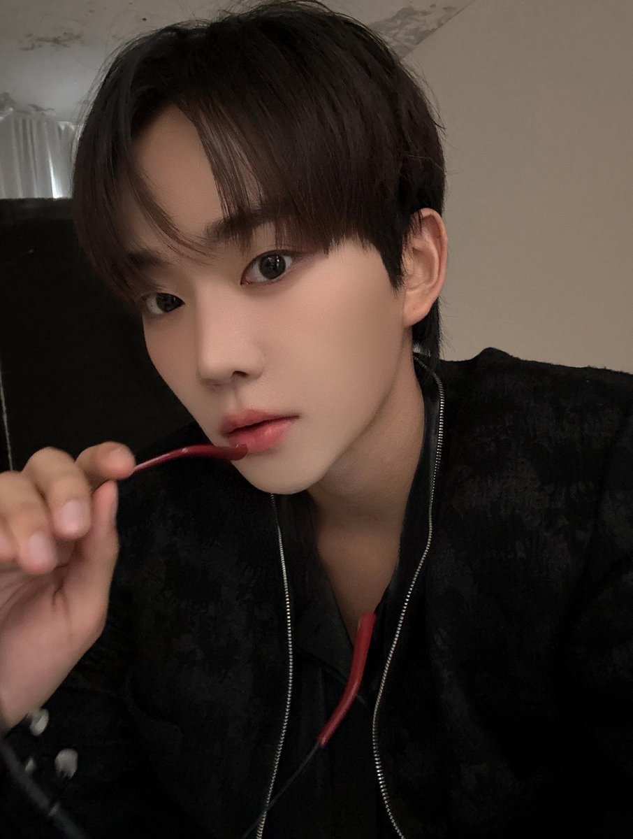 [#상하]
감기 조심🤧

#NOMAD #노매드
#SANGHA #상하