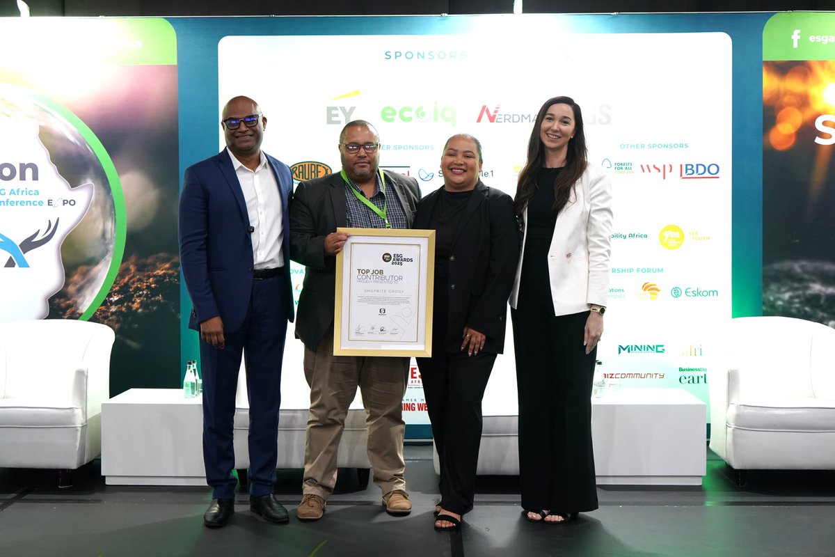 esg_conference's tweet photo. Celebrating Impact! At the #YESAwards at #SEACon2025, we honour organisations creating real opportunities for SA’s youth.

🏆 Top Job Contributor Award winners: Nedbank, BMW, Foschini Group, Mercedes, Toyota &amp; Shoprite.

Driving inclusive growth &amp; empowering the next generation! https://t.co/GtNXEfohkR