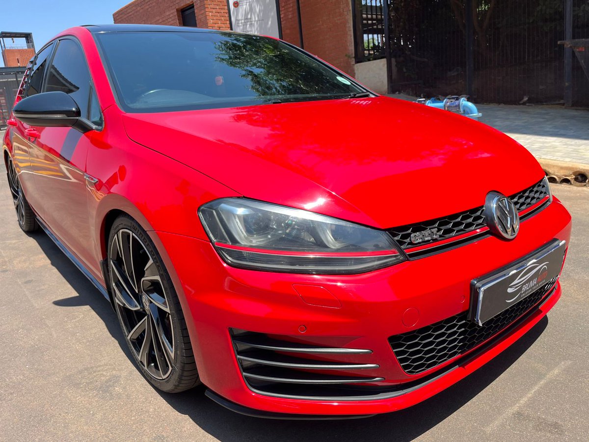 RealHazel_Carz's tweet photo. 2014 Volkswagen Golf 7 GTI 2.0 

Mileage:124 000km
Transmission:Automatic 
Color:Red 
Fuel:Petrol 
Extras:Leather Upholstery 

Cash Price R260 000

Call or WhatsApp 0832857555 https://t.co/SgTIEYPimy