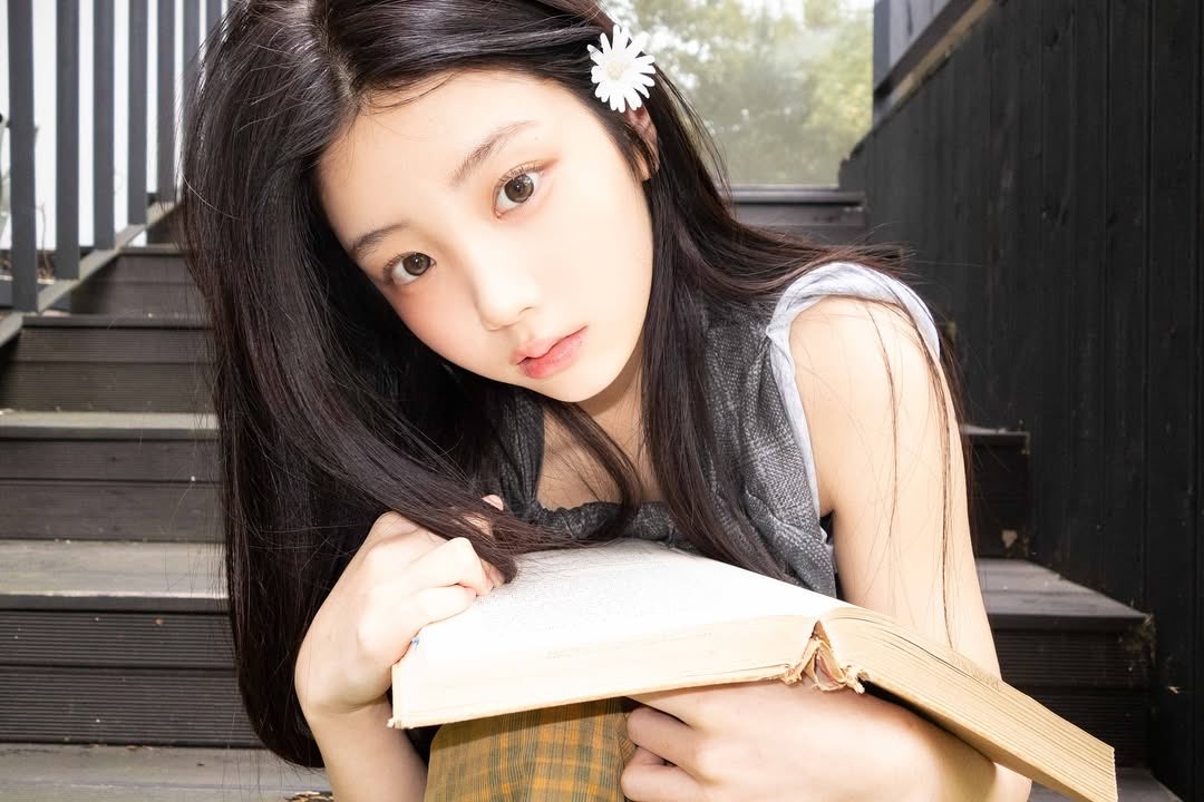 illitupdates's tweet photo. 📸 | #ILLIT Instagram Post Update with #WONHEE

 💭 🌼🌼🌼

#아일릿 @ILLIT_official @ILLIT_twt https://t.co/uaYuEBGIZB
