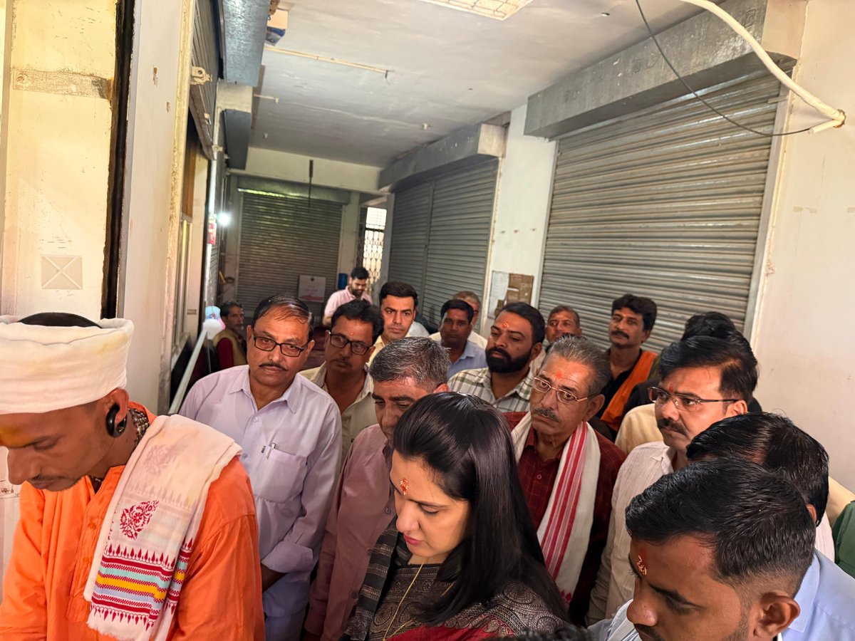 Harshiniatul's tweet image. पूनियां  सोलर हब के भव्य शुभारंभ पर हार्दिक शुभकामनाएं 
आज रणीसती रोड, मुकुंदगढ़ मंडी में आयोजित “पूनियां  सोलर हब” के भव्य शुभारंभ कार्यक्रम में शामिल होने का सौभाग्य प्राप्त हुआ। रोशन नाथ जी महाराज के पावन सानिध्य में पूनियां  सोलर हब का शुभारंभ हुआ। #PMSuryaGharYojana