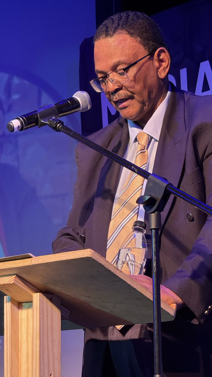 _FreeExpression's tweet image. “We must treat digital harms as severe and as real harms,” warns Justice Steven Majied at the @MediaMattersZA Media Freedom Festival in Johannesburg. Speaking with @Nicole_Fritz on Online Harms and the Law #mff2025 #onlineharms #freeexpression