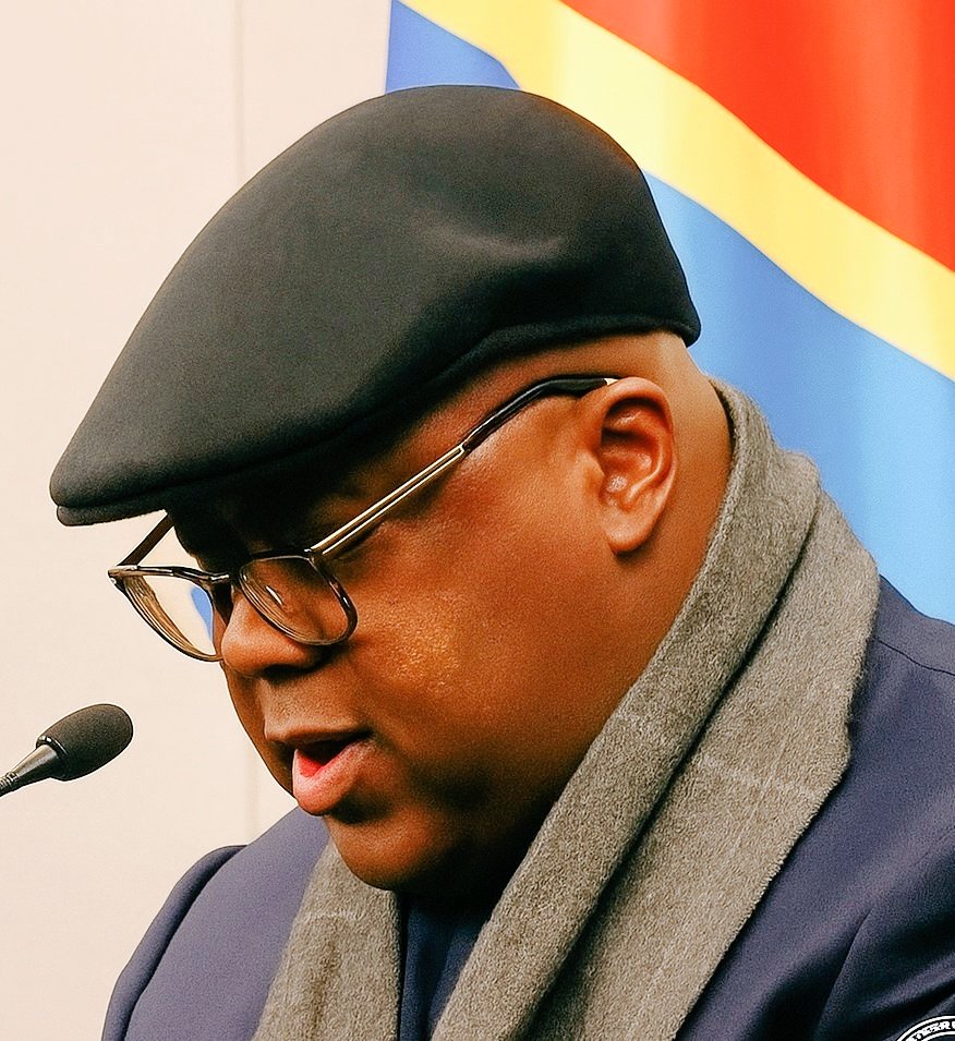 DavidPolycarpe0's tweet photo. Tshisekedi restera en fonctions jusqu'en 2040 , le père dans le Fils et le fils dans le Père. Oboyi nkende Cameroun. Nous allons purger les rwandais et leurs supplétifs. #LEPEUPLED'ABORD. https://t.co/c2zcAFxwzj