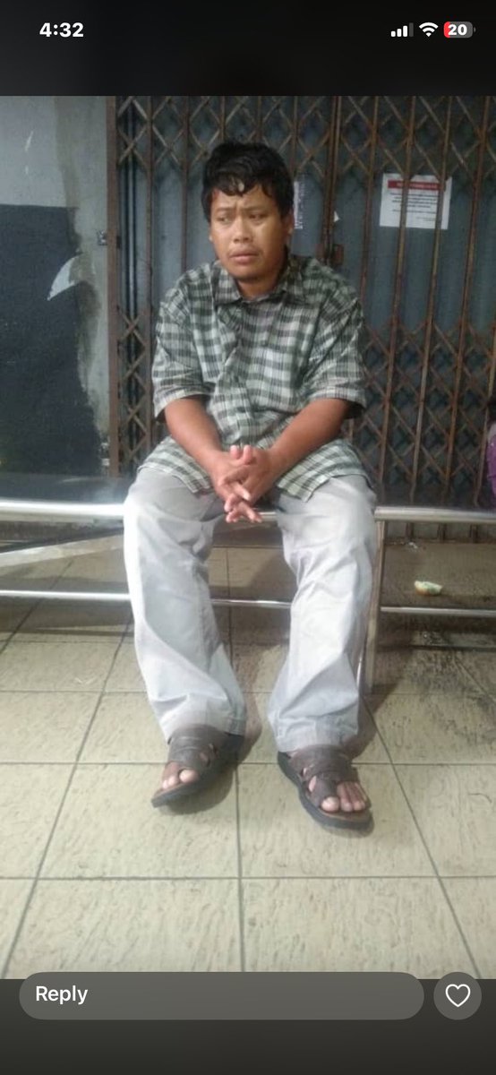 PADA SESIAPA YANG ADA MENGENAL ABANG NI!!?

Tolong DM saya