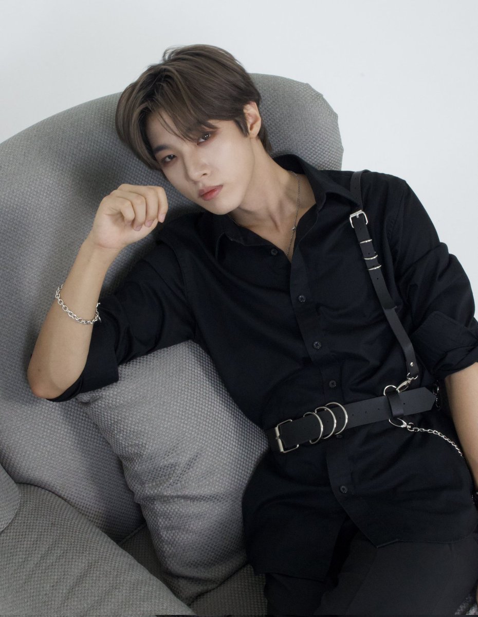 jp_exceed's tweet image. [#금률] 💛
EXCEED : BREAK FREE 
Concept photo &apos; GEUMRYUL &apos; 

#EXCEED #엑시드 #RDBX #랜덤박스
#クムユル