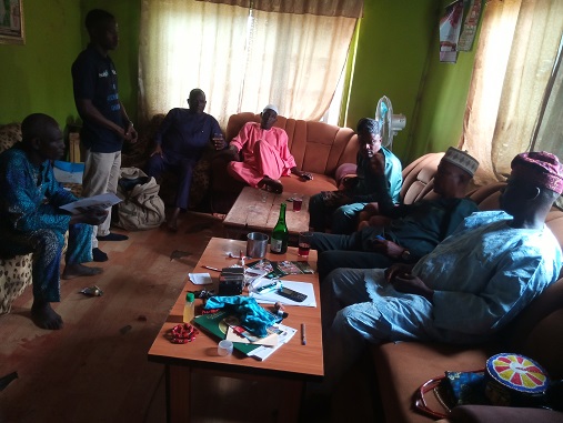 TrackaNG's tweet photo. Last month, we held a townhall meeting with the residents of Odogbo Community, Atakumosa East LGA, Osun State.
We sensitized them on the projects allocated to their community in the 2024 FG Budget and how they can ensure implementation.
We stay committed to equipping every citizen with tools and information needed to demand good governance.