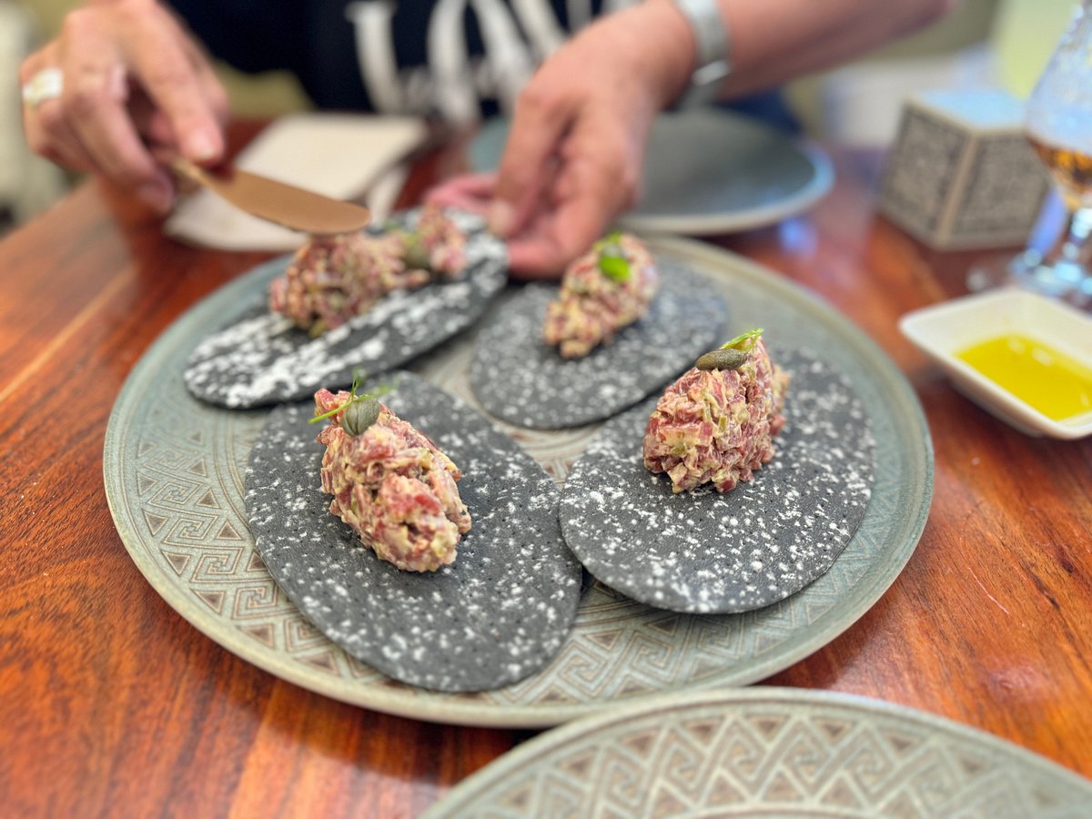 El tartar de Salchichón ibérico de bellota se ha convertido en un imprescindible en tu visita.

¿Lo has probado?

👉Reserva mesa online en la web o teléfono 626219401
buryrestaurante.com

#Buryrestaurante