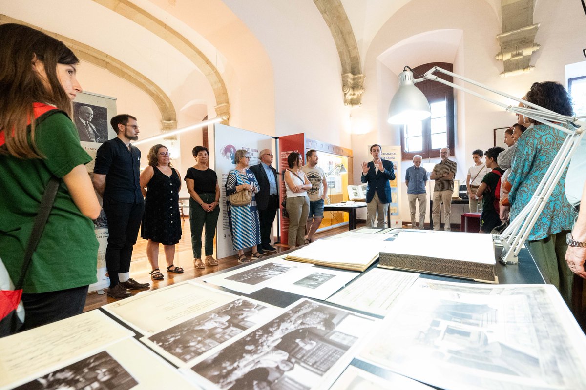 acsegarra1's tweet image. #AnyDuraniSanpere 
Espai expositiu &quot;Agustí Duran i Sanpere. La cultura com a servei públic&quot; a l&apos;@acsegarra1 
#arxius #XAC #PaisArxius @patrimonigencat @paeriacervera @ccsegarra @museudecervera @BiblioCervera @LluisBellas 
📸@jordiprat2  @acsegarra1