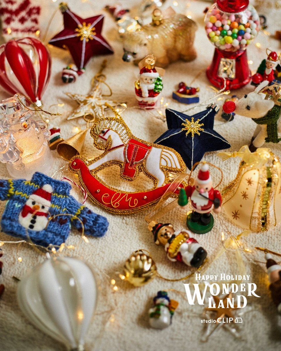 クリスマスに毎年人気のアニマルオブジェ。 昨年大ヒットしたサモエド