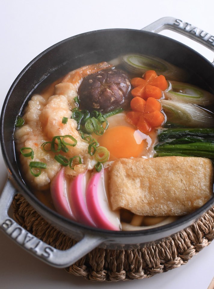 nagipetan's tweet image. 夫が風邪ひいちゃったので今晩は鍋焼きうどん