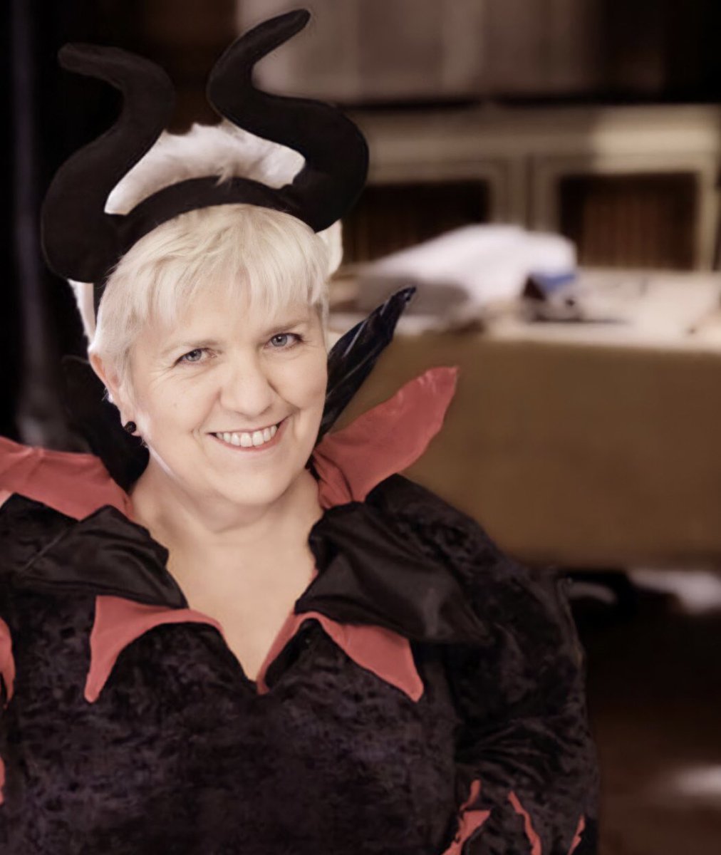 C'est Halloween 🎃 alors attention aux 👻👹
Bon week-end de la Toussaint à toutes et à tous 🍁🌦

[📸 Aurélien Faidy]