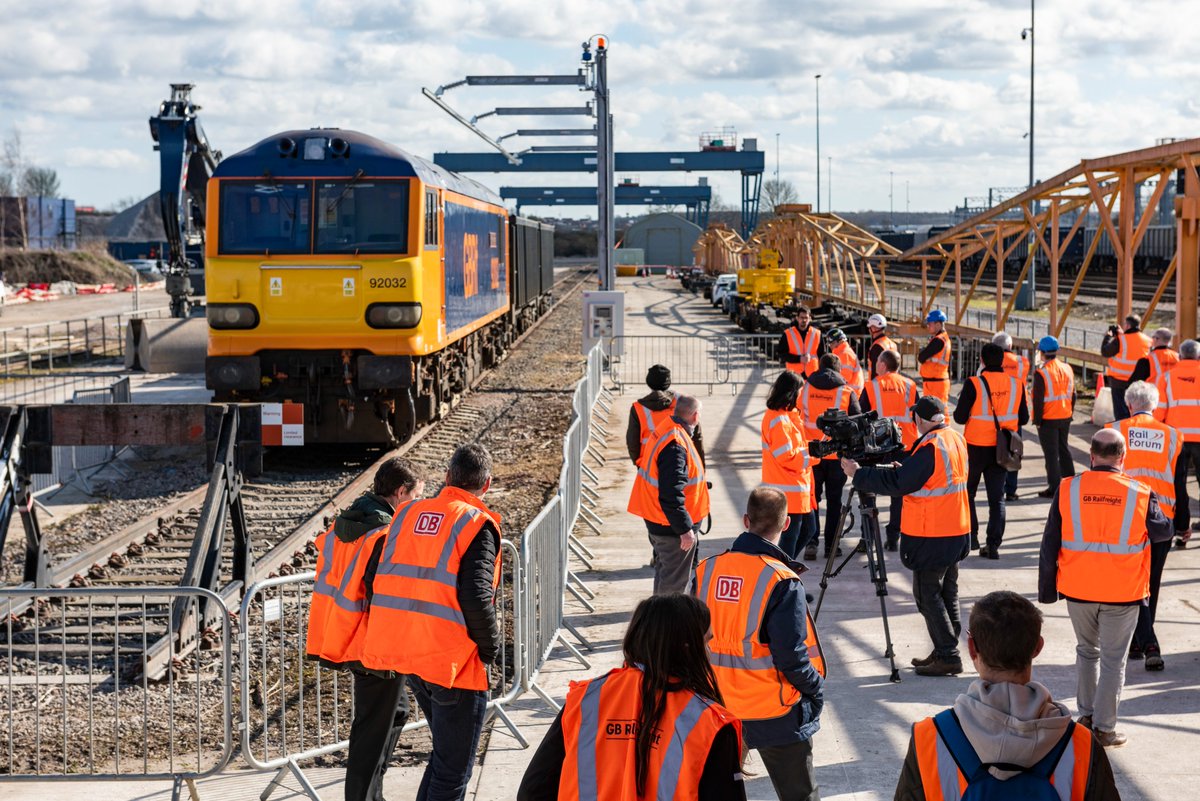 In 2022 we did an electric freight loading demo in Wellingborough, with moveable equipment. But doing electric freight in the UK is hard. First real project is in Nagpur, India. Because of course India, with huge freight &amp; electrification projects. Silo loading electric trains