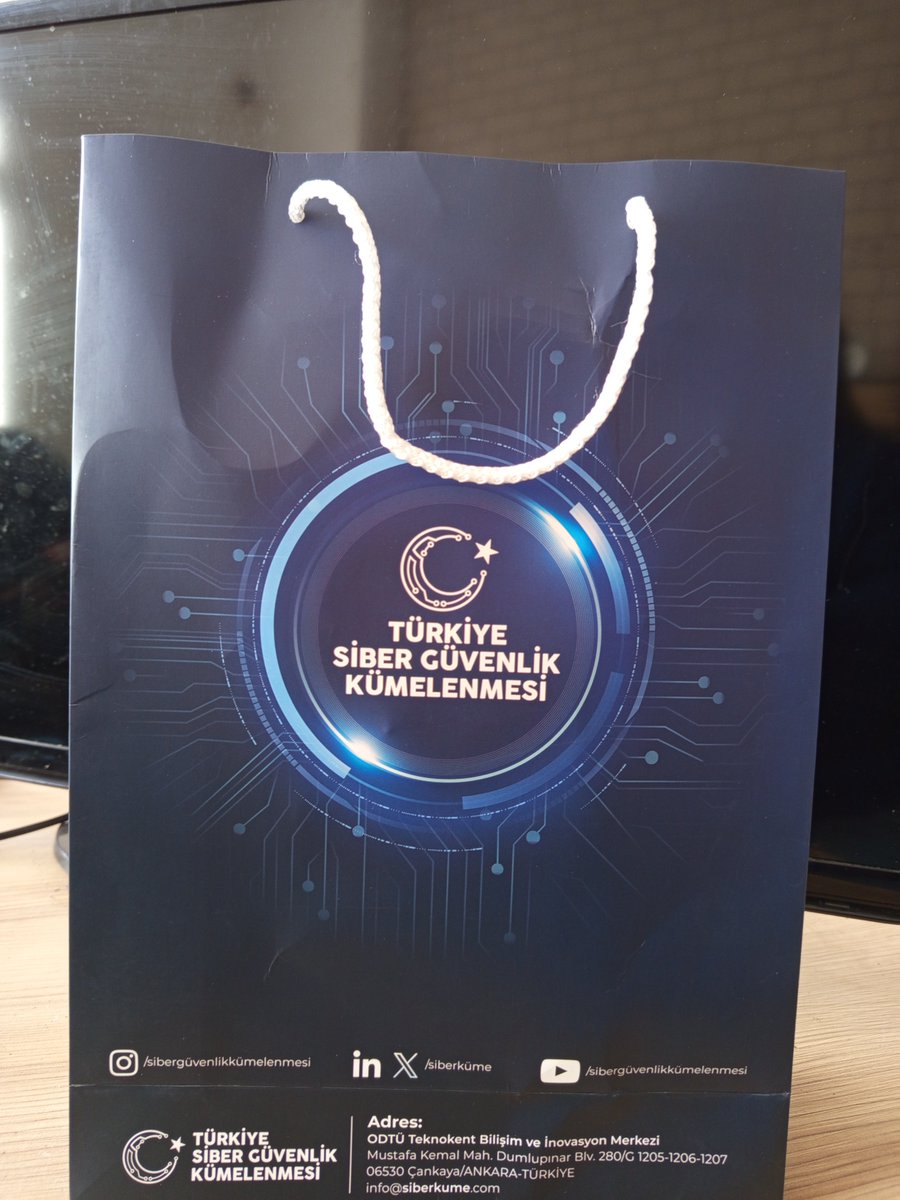 exploitpy's tweet image. 🥇 Türkiye Siber Güvenlik Kümelenmesi tarafından düzenlenen online CTF yarışmasında 1. oldum!
Yoğun rekabetin olduğu bu yarışmada bilgi, sabır ve stratejiyi bir araya getirmek harikaydı.
Ödülüm de elime ulaştı
Teşekkürler @siberkume @hspkeren
#CTF #CyberSecurity