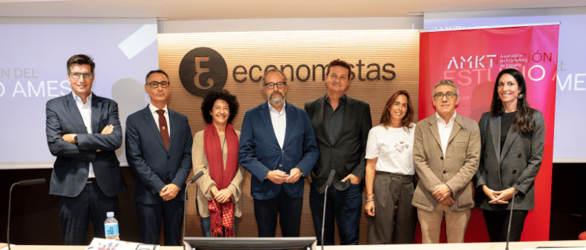 AMKT_es's tweet photo. 📈 La inversión en marketing en España crece un 4,8 % en 2024 y supera los 33.480 millones de euros. 

Ayer presentamos el #EstudioAMES 2025 en la sede de @EconomistasOrg, con la participación de @info_adex, @Allianz_es, @GfK_Spain y @mcsaatchiprES, que analizaron los retos y oportunidades del #marketing.

Más información en la web⬇️
https://t.co/0C0Y1a2BzA