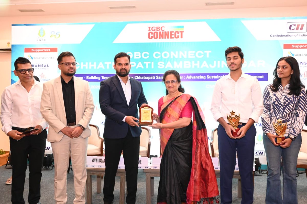 MIT_Updates's tweet image. Our students were felicitated at the IGBC-CII Program held at Hotel Taj Gateway, Chhatrapati Sambhajinagar, last evening for developing the innovative “IGBC Next” web application — a digital platform designed to streamline Green Building Certification. #MIT_CSN #IGBC #CII #SDGs