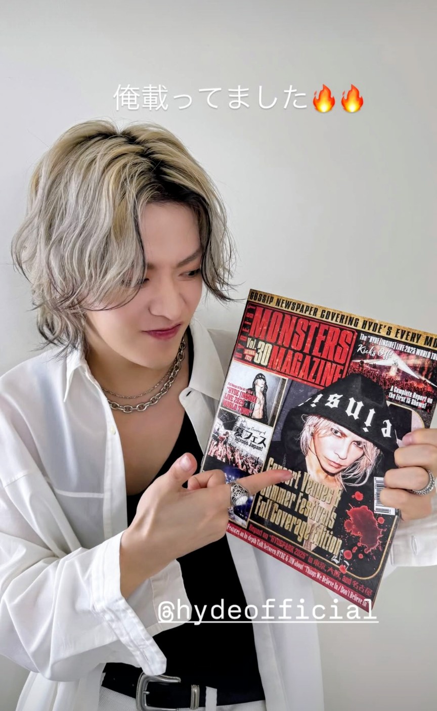 値下げ　HYDE　ファブリックポスター　幕張追加分　hygacha 値下げ】HYDE IS DEAD 2002-2008 写真集＆ポスターの通販 by