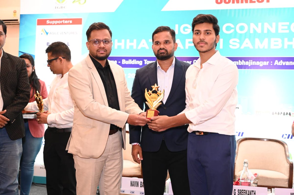 MIT_Updates's tweet image. Our students were felicitated at the IGBC-CII Program held at Hotel Taj Gateway, Chhatrapati Sambhajinagar, last evening for developing the innovative “IGBC Next” web application — a digital platform designed to streamline Green Building Certification. #MIT_CSN #IGBC #CII #SDGs