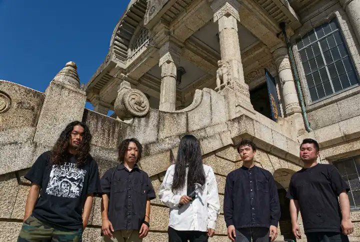 ▽ONLINE SHOP新入荷▽

■Inverted Clap / Struggle to fabrication

2017年結成、東京発EmoViolenceバンドInverted Clap。
待望の1st. Full albumがディスクユニオンでも本日より発売！
ライブでは定番となっている曲や過去音源の再録曲、未発表の新曲を含む計10曲を収録。

diskunion.net/portal/ct/deta…
