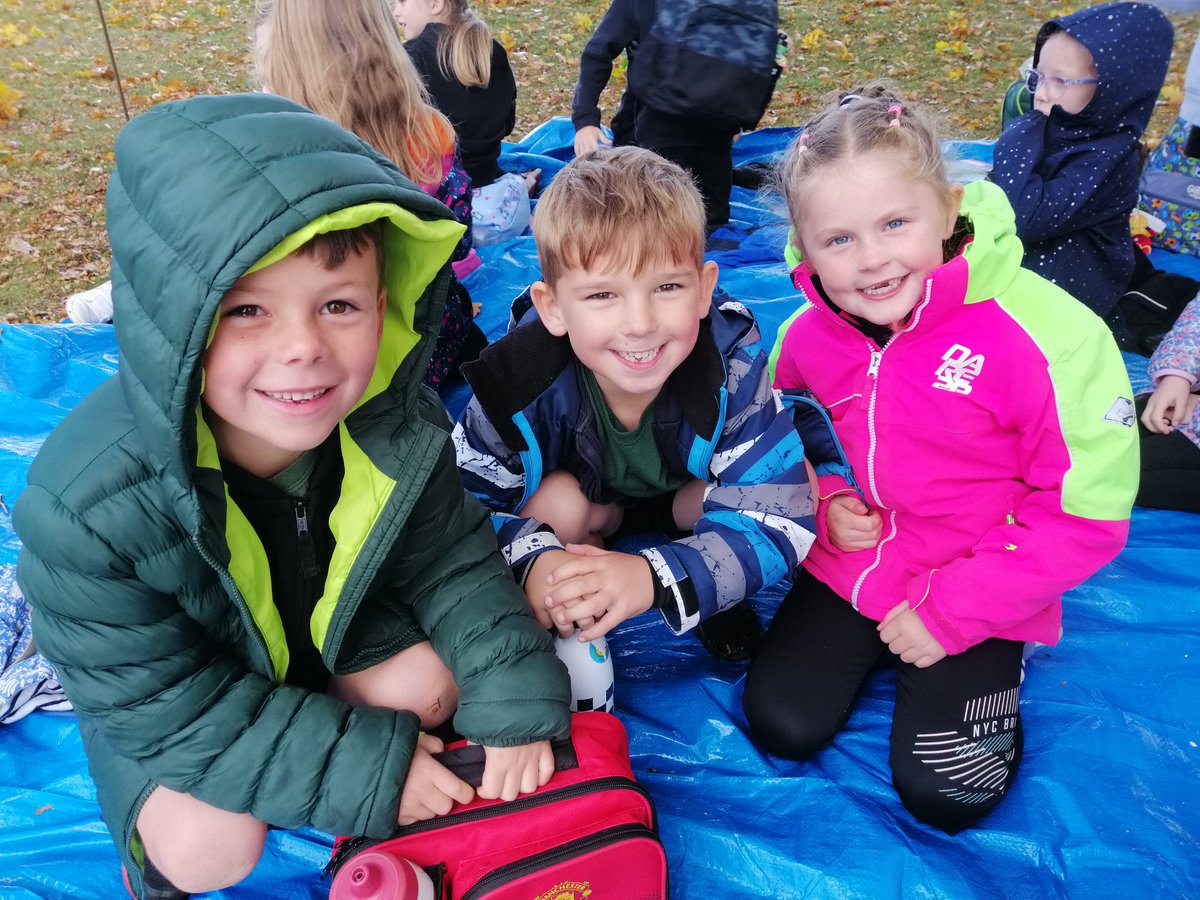 Pleasure to be with team @Astley_Primary at the Yr1/2 cross country event yesterday. Excellent effort from everyone involved, all ran their socks off! 🏃🏃🏼‍♀️💨🎽