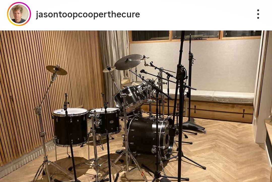 Chain of Flowers tweet media