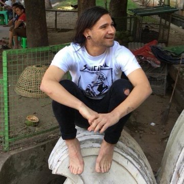 SkrillFeetDaily's tweet photo. That a @Skrillex Feetball 🤤🤤🤤 https://t.co/aiDbULhLrB