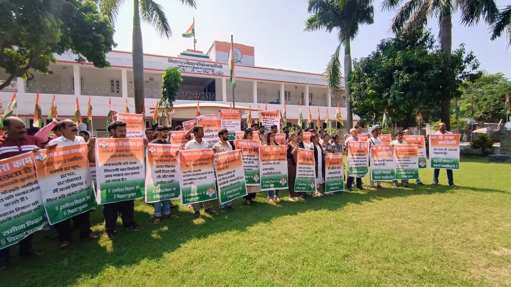 itz_pandian's tweet image. I gave my life to Congress—sacrificed health, family, comfort. But when it was time for recognition, betrayal replaced justice.
#बिक्रम_मांगे_अशोक_गगन Ashok Gagan
@Devendra_1925
@TS_SinghDec
@AICCMedia