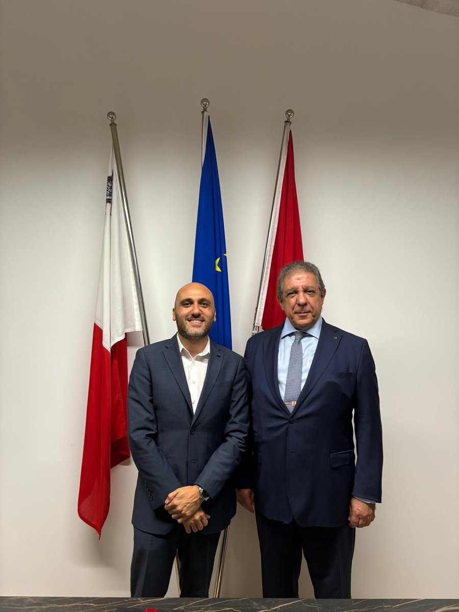 Valetta Belediye Başkanı Olaf McKay’i ziyaret ettik. Sıcak evsahipliği için teşekkür ederiz. 

Visited Mr. Olaf McKay, Mayor of Valletta. Thank you for the warm hospitality.