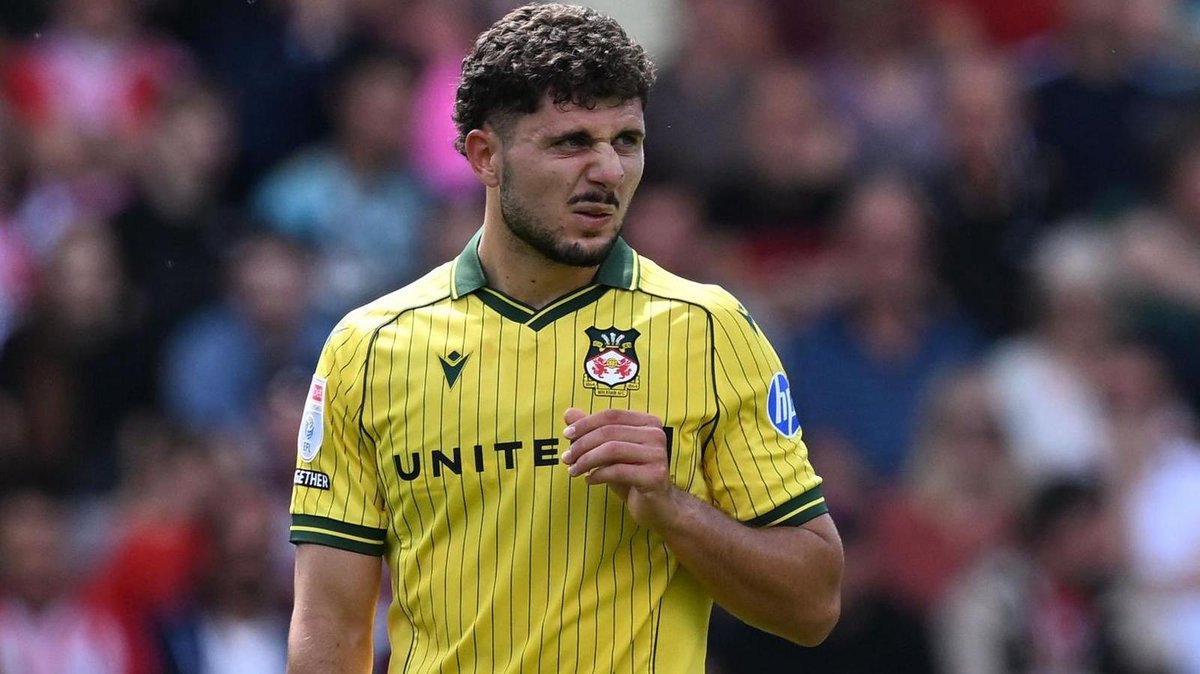 🚨 Ollie Rathbone has now been named in the 25-man squad and Liberato Cacace is back in full training. A big boost ahead of the weekend 🐉 
#WxmAFC