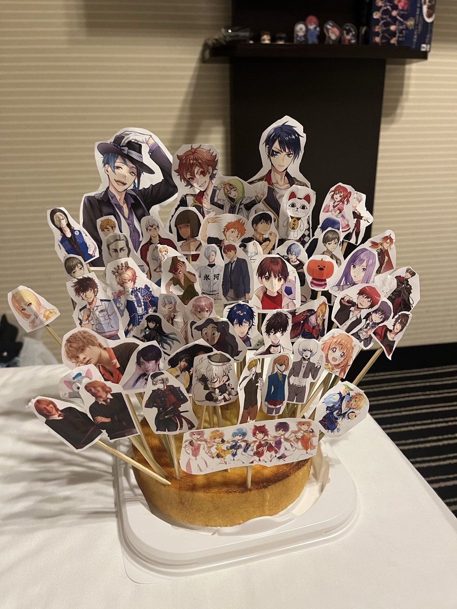 そう言えば遠征先のホテルで念願やったー❣️右半分ァタクシ❣️
【暖色・生意気・派手】【寒色・真面目・大ボケ】👈🏻大好きコンテンツ😻✨✨✨