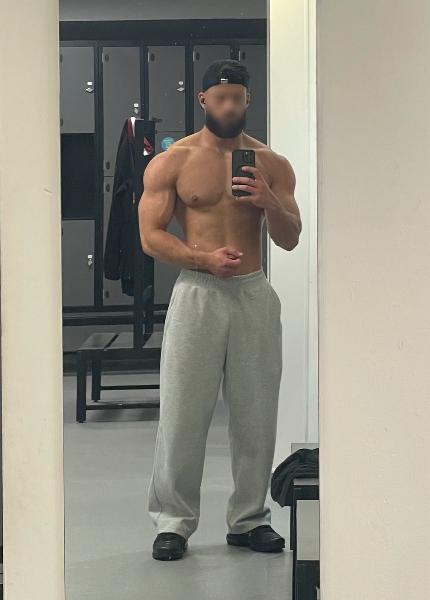 King Leonidas tweet media