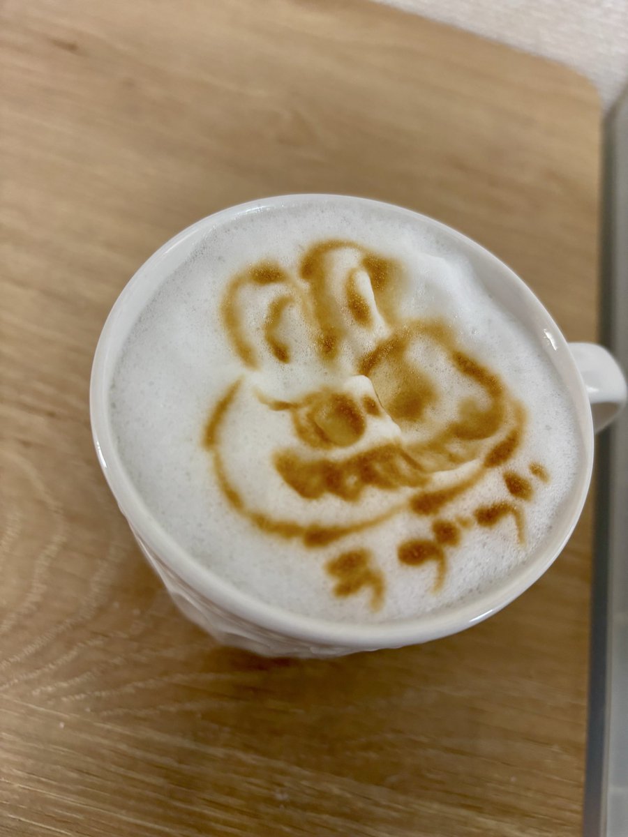 nana2841's tweet photo. ラテアートをやりたいが為に
工場長に無理やりコーヒー飲ませる
#rapia #ドーナツ屋さん #神奈川県 #梶が谷 #田園都市線 #高津区 #新作 https://t.co/iwhDqYhKNo