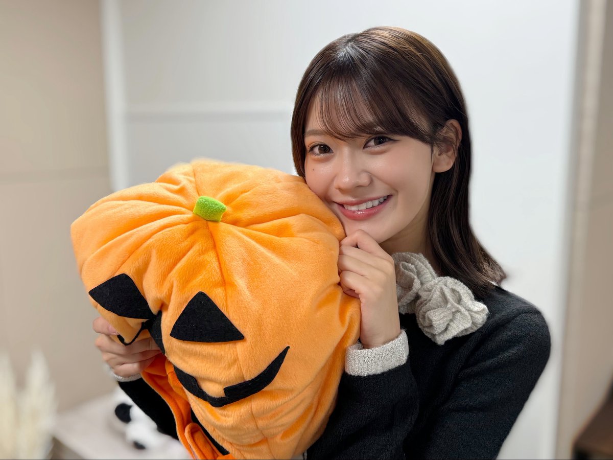 本日10月15日(水)18:15頃〜、 #SHOWROOM 「#のぎおび」に #奥田いろは