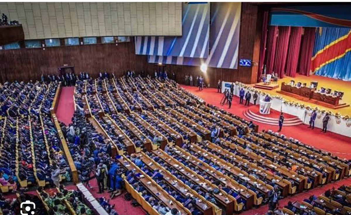 tokwauluaena2's tweet image. #RDC #BCC chute $ .Faut injecter FC sur le marché 
Où trouver l’argent pour augmenter salaires @FARDC_Info @comgenpnc FonctionPublique pour que la consommation fasse baisser les prix?
Dans 86%BudgetEtat en GrosSalaires FraisFonctionnement de FélixTshisekedi &amp;amp;Consorts
Sinon BOOM🔥