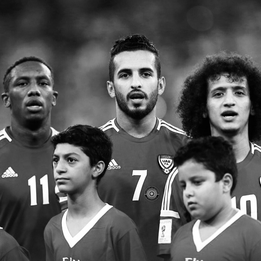 هذا الجيل لو توفرت له كل التساهيل الحالية في النظام الجديد لكأس العالم لتأهلنا مباشرة من الدور الأول

جيل كان يناطح كبار القارة في عز مستوياتهم
جيل ذهبي ذَهب ولن يعود 🇦🇪
