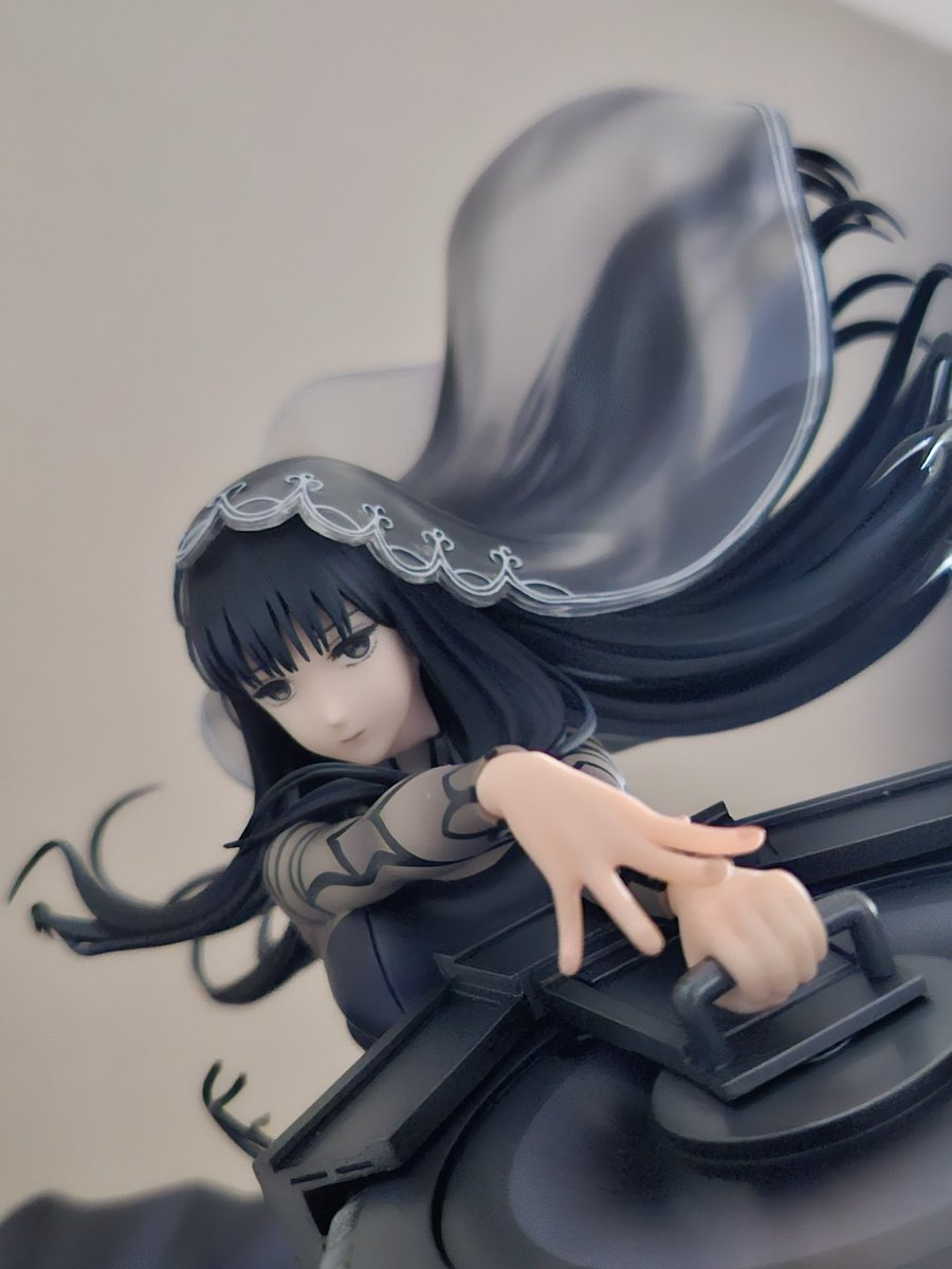 카메라가 실물을 못 담아요.