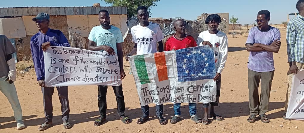 Abdlmalik6060's tweet photo. We don't feel safe in the Agadez humanitarian center funded by Italy and the European Union,located in the middle of the desert.388 day from peaceful protests in Agadez Center #KeepEyesOnAgadez @UNGeneva
@AntonellaNapoli #WithRefugee @HassanZ91825062 @DNforHR @RefugeesinLibya https://t.co/AbTbvOGatn