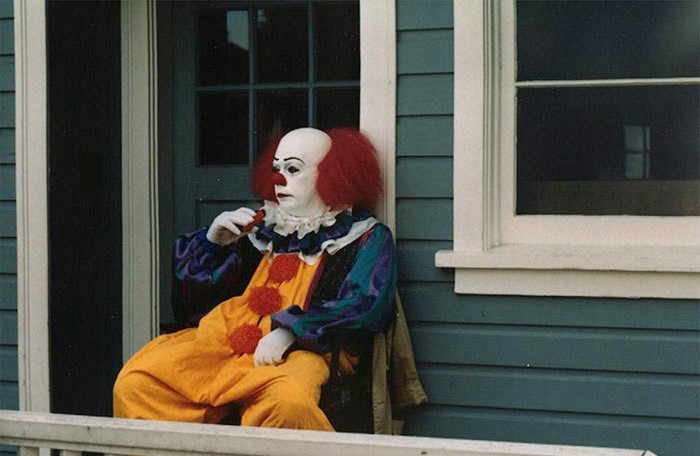 ATRightMovies's tweet image. Tim Curry taking a break on the set of IT (1990).