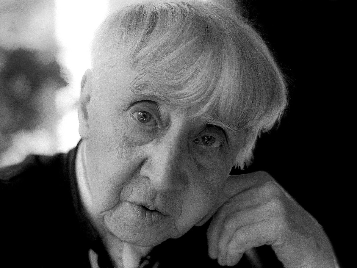 Compartimos hoy el trabajo de Andrea Pérez (UB), titulado: "El jardín de Hannah Höch y su olvidado compromiso político: la experiencia de las dos guerras mundiales". 
Recibió el XXV Premio Mary Nash de la AHC. ¡No os lo perdáis! 👇revistasmarcialpons.es/revistaayer/ar…

[Hannah Höch, 1974]