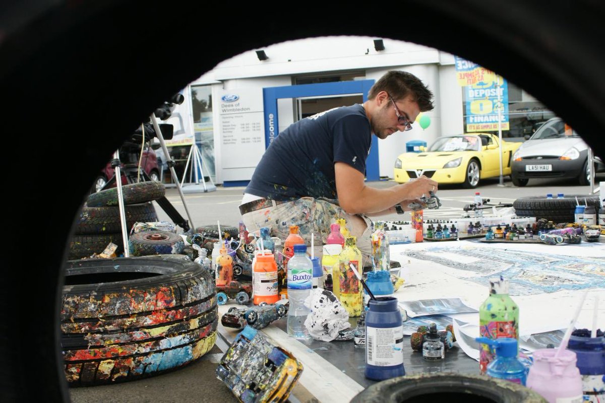 Popbangcolour's tweet image. Over the years I’ve created at many events for a variety of clients in different locations

Here’s some early throwback highlights including shopping centres, Pudsey in BBC Birmingham, WRC rally service areas, car dealer forecourts, black tie dinners &amp;amp; paddocks.  

#Paintwithcars