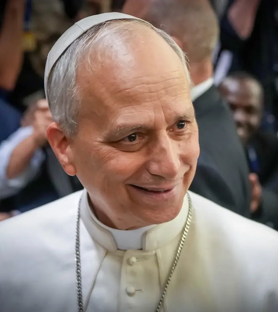 OliLondonTV's tweet image. Vatican to open Muslim Prayer room to accommodate Muslim scholars visiting the Vatican Apostolic Library.
“Some Muslim scholars have asked us for a room with a carpet for praying and we have given it to them.” - Vice Prefect Fr Giacomo Cardinali.
Source: Catholic Herald