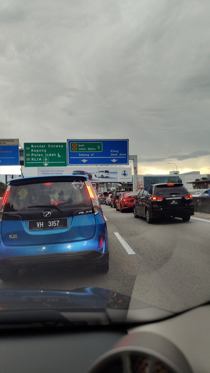 nvbilvzmn's tweet photo. @_SabMdS PJ8 blackout! Federal jammed teruk dari biasa. https://t.co/fmlGeawpwn